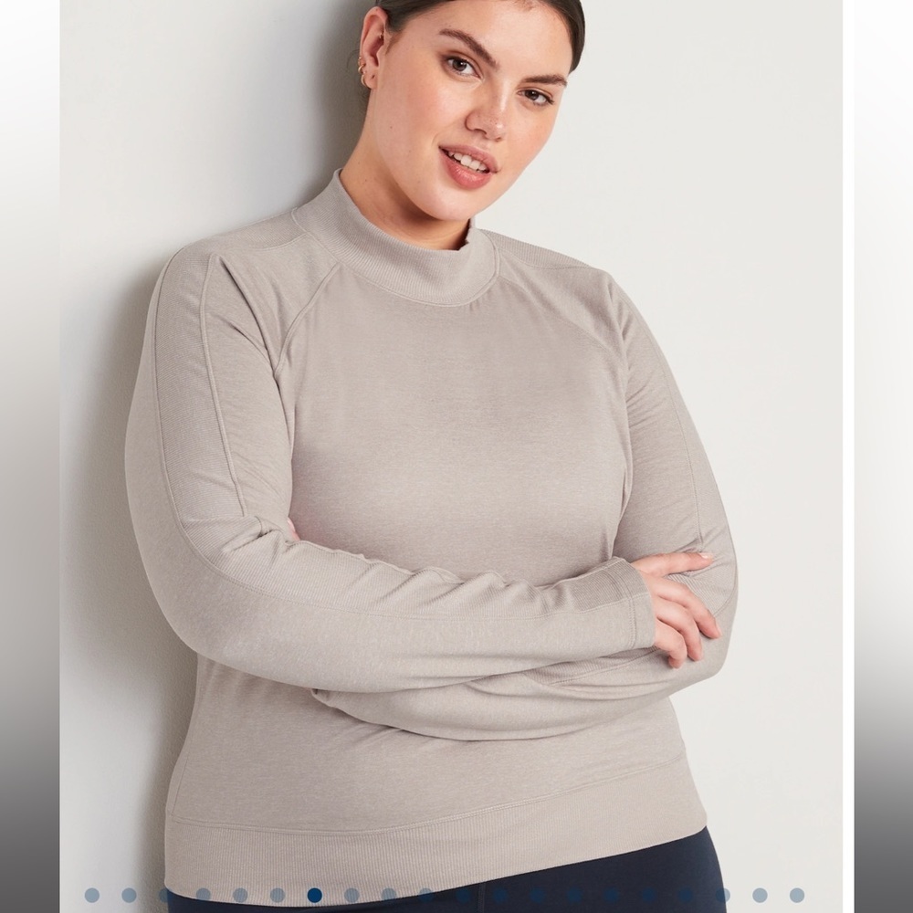 NEW Old Navy CozeCore Mock-Neck Cropped Rib-Paneled Top for Women, Size - 3X - Picture 2 of 3